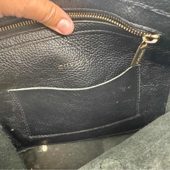 Cuyana Crossbody bag black‎ leather tote crossbody bag gold hardware slouchy